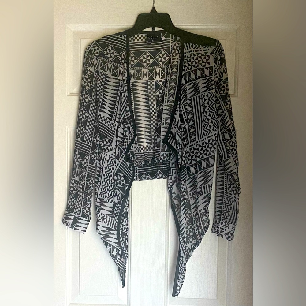 Beautiful Black and White Cardigan! Size M